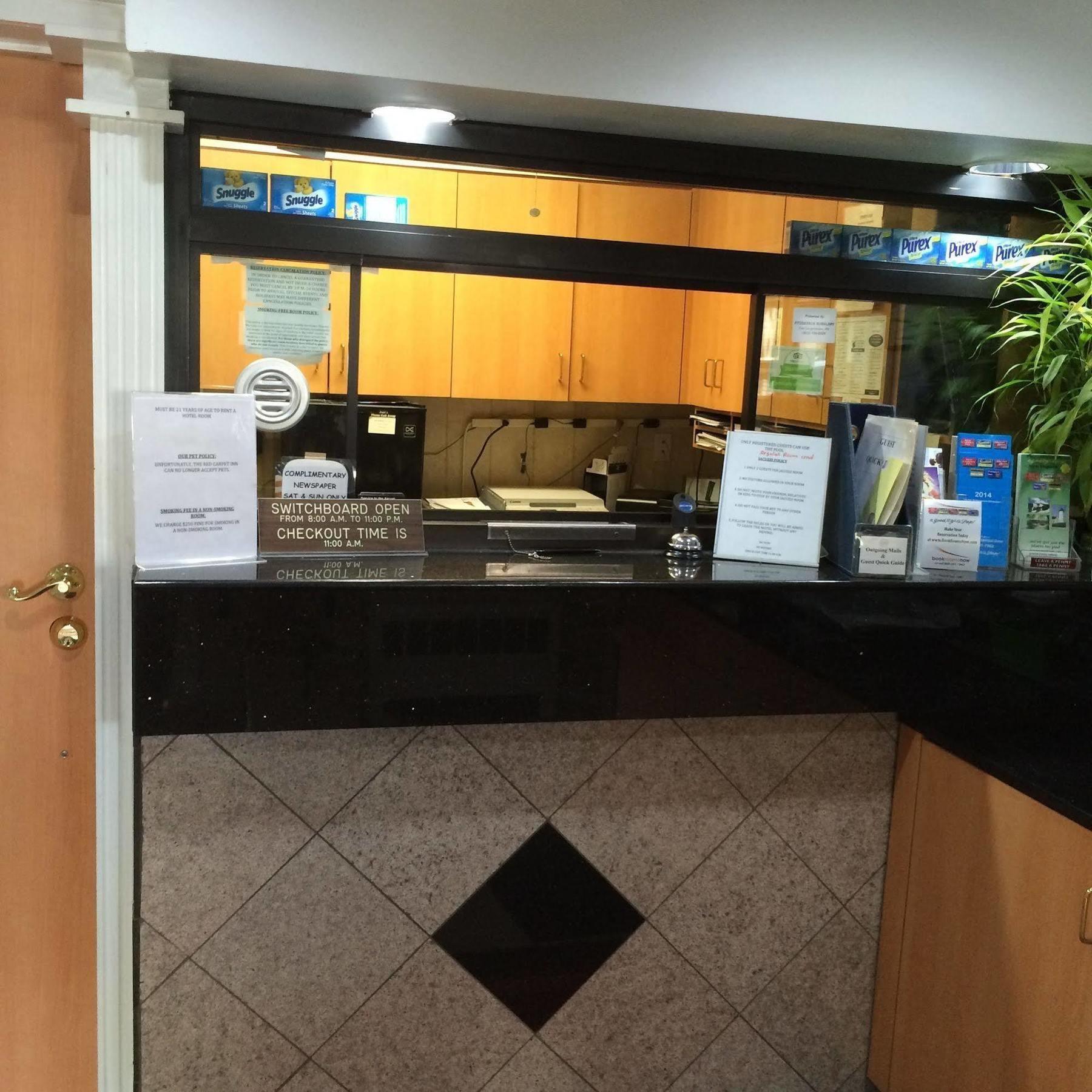 韦斯特斯普林菲尔德红地毯酒店 西斯普林菲尔德 外观 照片